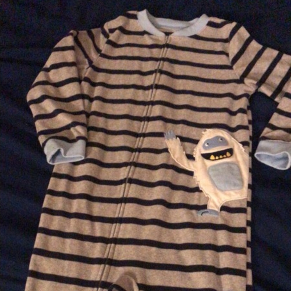 Boys Carters One Piece PJ’s size 6